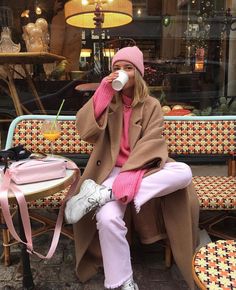 Look Rose, Mens Fashion Edgy, High Street Fashion, Urban Street Style, Looks Street Style, Pink Pants, Mode Inspo, 가을 패션, Looks Style