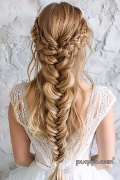 How to Fishtail Braid: A Step-by-Step Guide - Puqqu Wedding Long Braid, Braid Wedding Hair With Veil, Bridal Hairstyles For Long Hair Braid, Braid Types Different, Long Fishtail Braid, Tangled Braid, Braided Hairstyles Wedding, Braids For Wedding, Wedding Fishtail Braid