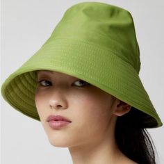 Oversized Bucket Hat. Perfect For Festivals, Warm Weather And Staying Protected From Sun. Oversized Bucket Hat, Green Bucket Hat, Urban Outfitters Accessories, Shimmer Lights, Warm Weather, Light Green, New Color, Bucket Hat, Urban Outfitters