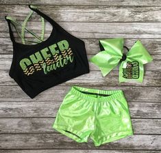 Fitted Green School Sets, Fitted Green Sets For School, Cheerleader Girls, Cheer Team Shirts, Cheer Practice Outfits, Cheer Practice Wear, Cheer Clothes, Kids Cheering, Cheer Leading