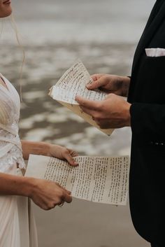 the bride and groom are exchanging vows at their wedding