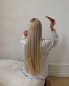 Long Healthy Hair Aesthetic Blonde, Long Healthy Blonde Hair, Silky Hair Blonde, Blonde Silky Hair, Haircuts For Long Hair With Layers, Long Blond