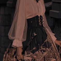 Skirt And Corset, Chain Embroidery, Ancient Castle, Old Fashion Dresses, Classic Skirts, Corset Belt, 가을 패션, Fantasy Fashion, Character Outfits