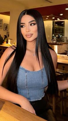 Latina Hair, Straight Layered Hair, Glamour World, The Nerve, Long Black Hair, Girls Makeup, Photo Lab, Layered Hair, Your Photo