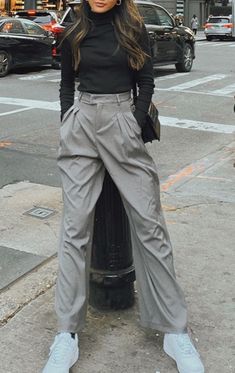 Gray Curdoroy Pants Outfit, Gray Pleated Pants Outfit, Gray Pants White Shirt Outfit Women, Grey Flowy Pants Outfit, Gray Tailored Pants Outfit, Full Grey Outfit, Grey Pleated Pants Outfit, Grey Baggy Pants Outfit, Outfits With Gray Pants