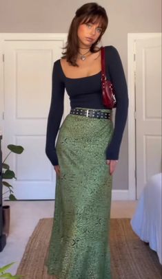 Green Pattern Skirt Outfit, Maxi Skirt Outfit Business Casual, Green Long Skirt Outfit Aesthetic, Long Green Skirt Outfit Winter, Midi Skirt Party Outfit, Green Satin Maxi Skirt Outfit, Midi Green Skirt Outfit, Long Green Skirt Outfit Ideas, Dark Green Maxi Skirt Outfit