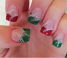 French Green Christmas Nails, Christmas Nail Art French Tip, Simple Christmas Nails Winter Short Square, Holiday Nail Tips, Christmas Green And Gold Nails, Short Square Acrylic Nails French Tips Christmas, Square Nails Christmas Art Designs, Simple Short Christmas Nail Designs, Christmas Nail Art Designs French Tips