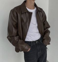 Casual Brown Leather Jacket For Streetwear, Leather Jacket Aesthetic Male, Brown Leather Jacket Aesthetic Men, Brown Leather Jacket For Streetwear, Guy Leather Jacket Aesthetic, Short Leather Jacket, Pu Jacket, Pu Leather Jacket, Blazer Shirt