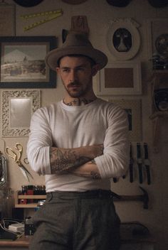 Vintage Mens Fashion Aesthetic, Workwear Fashion Men, Moritz Hau, Mens Fashion Aesthetic, Men Fashion Aesthetic, Tatto Boys, Hats Style, Sweater Aesthetic, Stetson Hats