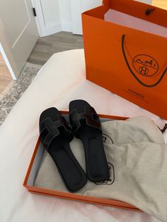 Hermes Sandals. Oran Sandals. H Sandals. Desigber Shoes Sandals. Hermes. Luxury Shopping. Must Have Sandals, Hermes God, Bags Birkin, Sandals Outfit Summer, Shoes For Summer, Fashion Slides