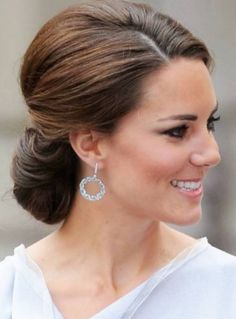 Kate Middleton Updo Hairstyles For Summer Sanggul Modern, Kate Middleton Hair, Classic Wedding Hair, Chignon Hair, Mother Of The Bride Hair, Easy Hair Updos, Peinados Recogidos, Trendy Wedding Hairstyles, Penteado Cabelo Curto