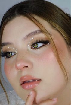 Makeup With White Dots, Eye Makeup With Dots, Gem Placement On Face, White Dots Eye Makeup, Gem Stone Makeup, White Dots Makeup, Eye Makeup With Pearls, Gem Makeup Looks, Enchanted Makeup