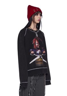 This oversized sweatshirt has a washed cotton construction, contrast stitching, a crew neckline, long sleeves, and a front graphic print of Chucky. Halloween Costume Boots, Horror Clothing, School Halloween Costumes, Horror Clothes, Fairy Festival, Elm Street, Horror Film, Nightmare On Elm Street, Halloween School