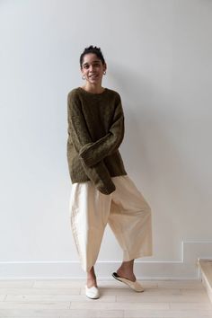 rennes — Runaway Bicycle Bess Hand Knit Sweater in Olive Minimalist Work Outfit, Runaway Bicycle, She's A Lady, Hand Knit Sweater, Woven Sweater, Easy Shape, Special Clothes, Hand Knitted Sweaters, Couture Tops