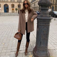 Street Mode, Fall Fashion Coats, Beige Blazer, Fall Outfit Ideas, Looks Street Style, Winter Mode, Casual Winter Outfits, Autumn Outfit