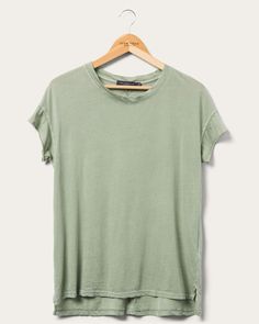 Women's Easy Tee | Junk Food Clothing | Junk Food Clothing Summer T-shirt With Shirttail Hem For Everyday, Summer Shirttail Hem T-shirt For Everyday, Soft-washed T-shirt With Shirttail Hem For Casual Wear, Relaxed Soft-washed T-shirt With Shirttail Hem, Everyday Soft-washed Tops With Shirttail Hem, Relaxed Fit T-shirt With Shirttail Hem For Layering, Soft-washed T-shirt For Layering In Summer, Soft-washed Crew Neck Muscle Tee, Food Clothes