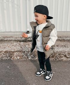 Toddler Boy Outfits Winter, Todler Outfits For Boys, Stylish Kids Outfits Boys, Toddler Winter Outfits Boy, Boys Winter Fashion, Toddler Boy Fall Fashion, Toddler Boy Winter Outfits, Kids Winter Outfits Boys, Little Boys Outfits