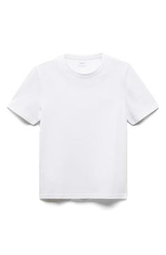 Refresh your T-shirt collection with this classic iteration made from pure cotton in a versatile solid hue. Crewneck Short sleeves 100% cotton Machine wash, line dry Imported Plain White Tshirt, Cute White Shirt, H&m Tshirts, Cute White Shirts, Water Witch, Clothes Board, Thrift Inspo, Plain White T Shirt, Christmas Dance