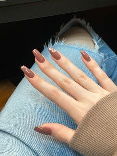 Fall Nails For Tan Skin, Nude Color Nail Designs, Coffee Nails Color, Brown Nails Astetics, Brown Nails Multicolor, Light Brown Nails Aesthetic, Different Shades Of Brown Nails Acrylic, Autumn Nails 2024 Brown, Doctor Motivation