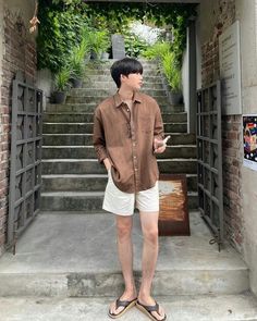 Korean Summer Fits Men, Korean Casual Men Outfit, Minimal Summer Outfit Men, Asian Male Fashion Summer, Korean Guy Outfits Summer, Summer Outfit Korean Men, Asian Male Summer Outfits, Thailand Men Outfit, Korean Men Summer Fashion