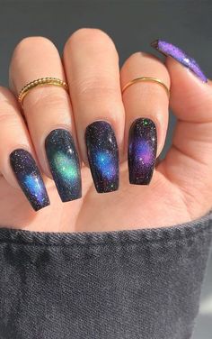 Galaxy nails, galaxy nail designs, and galaxy nail art for a gorgeous manicure Multicolored Nails, Space Nails, Gel Set, Cute Spring Nails, Galaxy Nails, Creative Nail Designs, Sparkle Nails