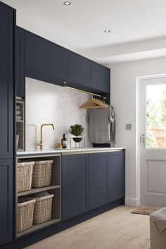 Sleek blue utility room Boot Room Utility, Perfect Laundry Room, Utility Room Storage, Small Utility Room, Utility Room Designs, Laundry Room Ideas Small Space