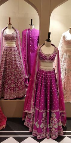 Violet Lehenga, Vestido Charro, Designer Bridal Lehenga Choli, Lehenga Saree Design, Indian Outfits Lehenga, Wedding Lehenga Designs, Wedding Lehengas, Lehnga Dress, Indian Bride Outfits