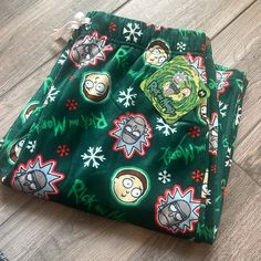 Rick And Morty Happy Green Christmas Lounge/Pajama Pant Adult Unisex Nwt Rick And Morty Pajamas, Cartoon Pajama Pants, Christmas Lounge, Plush Pajama Pants, Baby Spiderman, Girls Pjs, Cute Pjs, Cute Pajama Sets, Shoes Outfit Fashion