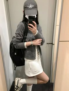 Neat Casual Outfits, Cardigan Style, Dope Fashion, Grey Cardigan, Outfit Inspo Fall, Korean Outfits