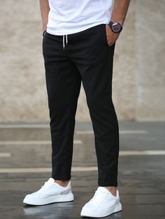 Simple Casual Outfits Men, Mens Black Joggers Outfit, Simple Black Outfits Men, Mens Joggers Outfit Casual, Worship Leader Outfit Men, Mens Clothing Styles Casual Pants, Mens Vans Outfit, All Black Mens Outfits Casual, Casual Outfits For Men Simple