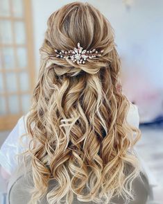 Brides 2023, Wedding Scroll, Summer Wedding Hairstyles, Faux Hawk Hairstyles, Wedding Hairstyles For Medium Hair, Simple Wedding Hairstyles, Best Wedding Hairstyles