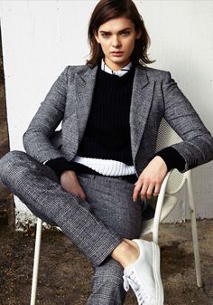 Masculine Women, Style Androgyne, Women Office Outfits, Androgynous Girls, Working Girl Style, Outfit Elegantes, Office Outfits Women, Sneakers Looks, Trendy Fall Outfits