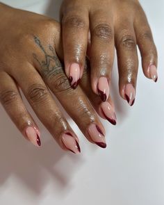 Burgundy abstracts 🫶🏾 Lady Nails, Classy Acrylic Nails, School Nails, Womens Nails, Square Nails, Almond Nails, Cute Nails, Nail Inspo, Acrylic Nails