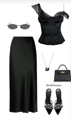 Elegant Club Outfits Classy, Black Birthday Dinner Outfit, All Black Outfit For Women Classy, Restaurant Birthday Dinner Outfit, Classy Going Out Outfits Night, Black Classy Outfit, Night Out Outfit, Fancy Outfits