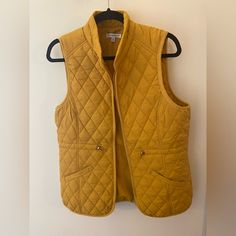 Mustard Yellow Puffer Vest From Northstyle. Size Medium. Nwot Quilted Vest For Workwear In Fall, Quilted Vest For Fall Workwear, Fitted Yellow Vest For Fall, Puffer Vest, Mustard Yellow, Mustard, Puffer, Jackets For Women, Jackets & Coats