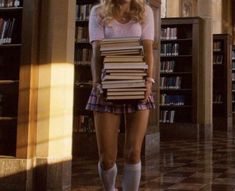 2000s School Aesthetic, Elle Woods Aesthetic, Study Moodboard, Grace Gardner, Woods Aesthetic, Boarding School Aesthetic, Studying Motivation, Pink Academia, Chick Flick