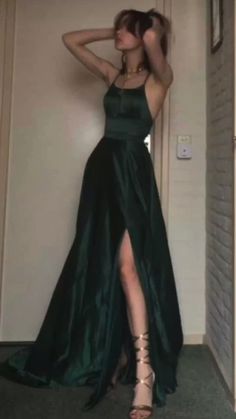 Item Details ： Product Number : SD1832 Fabric: Satin Silhouette：A Line Sleeves : Sleeveless Back Style: Lace Up Gala Dresses Green, Gala Dress Aesthetic, Green Dress Graduation, Green Prom Dress Aesthetic, Semi Formal Dress Ideas, Prom Dresses Y2k, Prom Dress Inspo, Coquette Y2k