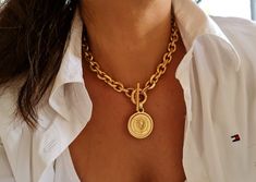 Toggle Clasp Necklace, Gold Medallion Necklace, Chunky Gold Necklaces, Gold Link Necklace, Thick Chain Necklace, Lion Necklace, Lion Pendant, Large Necklace, Gold Link Chain