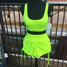 Super Stand Out Lime Green. Strappy Back Bra Has Very Thin Inserts. Shorts Have Side Drawstrings And Wide Waistband. Fabric Is Slightly Sheer-Would Require Nude Underwear For Shorts! Great Stretchy Moisture Wicking Fabric. Sports Bra And Shorts, Red Sports Bra, Underwire Sports Bras, Adidas Sports Bra, White Sports Bra, Victoria Sport, Lululemon Sports Bra, Padded Sports Bra, Nike Sports Bra