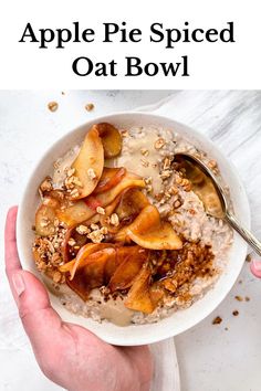 vanilla oatmeal bowl with caramelized cinnamon sugar apples and granola on top Apple Walnut Oatmeal, Oatmeal With Chocolate, Porridge Toppings, Vanilla Oatmeal, Easy Vegan Breakfast, Cinnamon Sugar Apples, Caramelized Apples, Nourishing Food, Vegan Pumpkin Recipes