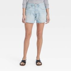 Women's Mid-Rise 90's Baggy Jean Shorts - Universal Thread™ Light Wash 00 Baggy Jean Shorts, Jean Baggy, Rolled Cuff Jeans, Baggy Jean, 90s Baggy, Cutoff Jean Shorts, Baggy Shorts, Tailored Shorts, Mid Rise Shorts