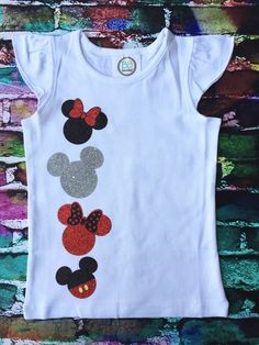 White Cotton T-shirt With Flutter Sleeves, White Flutter Sleeve Trendy Top, Playful Cotton Tops With Flutter Sleeves, Playful Cotton Top With Flutter Sleeves, Mary Poppins Hat, Mickey Tshirt, Diy Disney Shirts, Layered Vinyl, Sweet Lady