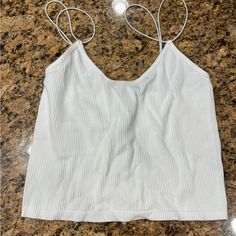 Brand New With Tags Zara Brand Size Medium / Large Solid White, Ribbed Stretchy Crop Top Zara Brand, Black Crop Tee, Stretchy Crop Tops, Turtle Neck Crop Top, Linen Crop Top, Velvet Crop Top, Corset Style Tops, Tie Dye Crop Top, Tie Crop Top