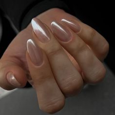 Hailey Bieber Glazed Nails, Glazed Nails, Casual Nails, Her Nails, Pearl Nails, Neutral Nails, Elegant Nails, Minimalist Nails, Nails At Home