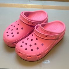 Women’s Crocs Classic Crush Platform Clogs In Pink Size J6 In Kids Size 6-7 In Women’s I Wear A Size 6-7 1/2 & They Fit Just Right .. Nwot ..Only Worn Once Comfortable Pink Slip-on Clogs, Pink Beach Clogs With Rubber Sole, Comfortable Pink Clogs With Cushioned Footbed, Pink Clogs With Cushioned Footbed For Spring, Pink Closed Toe Clogs With Cushioned Footbed, Casual Pink Slip-on Clogs, Comfortable Pink Clogs With Round Toe, Comfortable Pink Round Toe Clogs, Pink Open Toe Non-slip Clogs