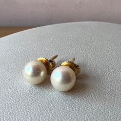 Beautiful Pair Of Round Pearl Stud Earring, In Solid 14k Yellow Gold, Stamped Both On The Back Of The Earrings & Also On The Buttey Lock, Also Have Been Tested. Each Pearl Is Approx.6.8mm Round. A Staple In Any Jewelry Wardrobe And A Super Nice Gift Too!!! Classic Yellow Earrings For Anniversary, Classic Yellow Earrings As Gift, Classic Yellow Earrings For Gift, Classic Yellow Gold Earrings With High Luster, Gold High Luster Classic Earrings, Classic White Earrings With High Luster, White Classic High Luster Earrings, Classic White High Luster Earrings, Classic Yellow Gold Pearl Earrings As Gift