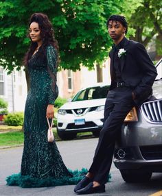 Emerald Green Prom Couple Black, Emerald Green Homecoming Couple, Emerald Green Tuxedo Prom, Emerald Prom Couple, Emerald Green Prom Dress Couple, Emerald Green Hoco Couple, Emerald Green Couple Outfits, Green Prom Couple Outfit, Emerald Green Prom Suit