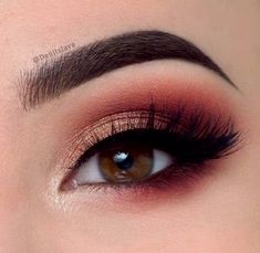 Makeup Ideas For Quinceanera, Eye Makeup Red Dress, Red Eyeshadow Makeup, Pink Eye Makeup Looks, Pageant Makeup, Make Up Gold