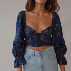 Urban Outfitters Women's Blue Uo Jayden Balloon Sleeve Bustier Top Medium Worn Once, Like Brand New Bustier Blouse, Urban Outfitters Top, Top Bustier, Bar Outfit, Glam Outfit, Urban Outfitters Women, Bustier Top, Fashion Design Clothes, Urban Outfitters Tops