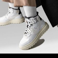 New Box No Lid Nike Air Force 1 Boots, Nike Air Force 1 High Women, Nike Air Force 1 High Billie Eilish, Nike Air Force 1 High Utility 2.0, Nike Shoes Womens, Snow Sneakers, Nike Tenis, Nike Boots, Nike Air Force 1 High